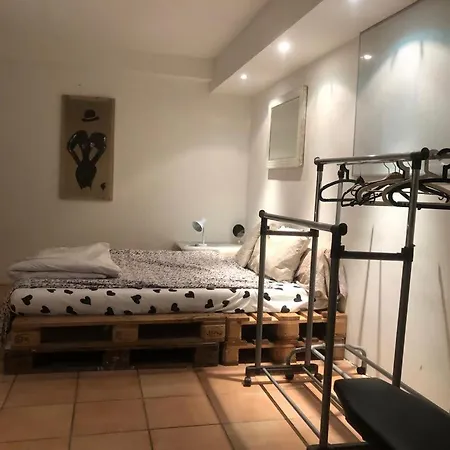 Apartment Cozy Souterrain Im Westen Stuttgarts *